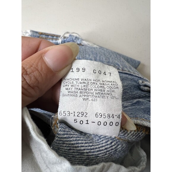 VTG Levis 501 Jeans Mens 32x32 90s USA Button Fly Distressed Patched Denim - Picture 5 of 12